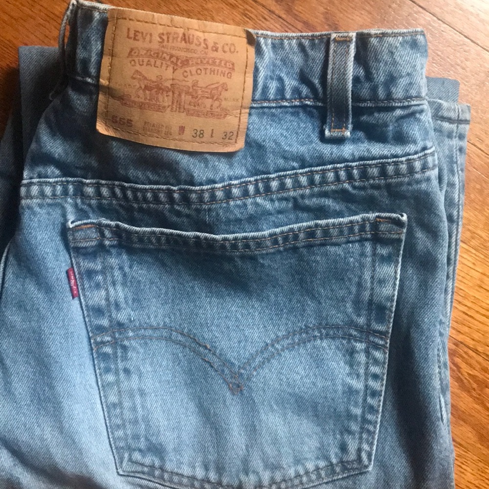 Red tab Levi